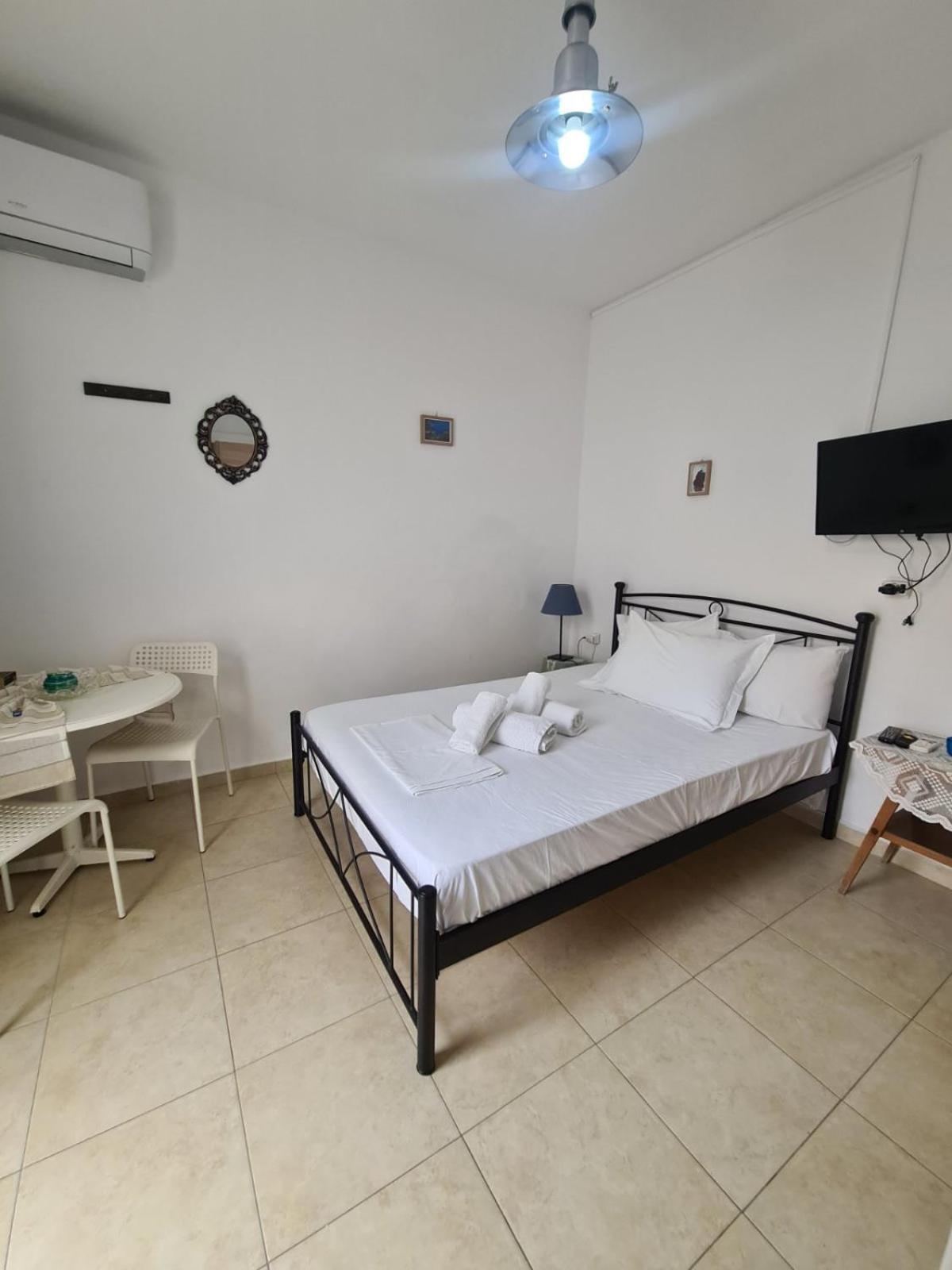 Aithra -Cosy Studio In Centre Of Poros Poros Town المظهر الخارجي الصورة