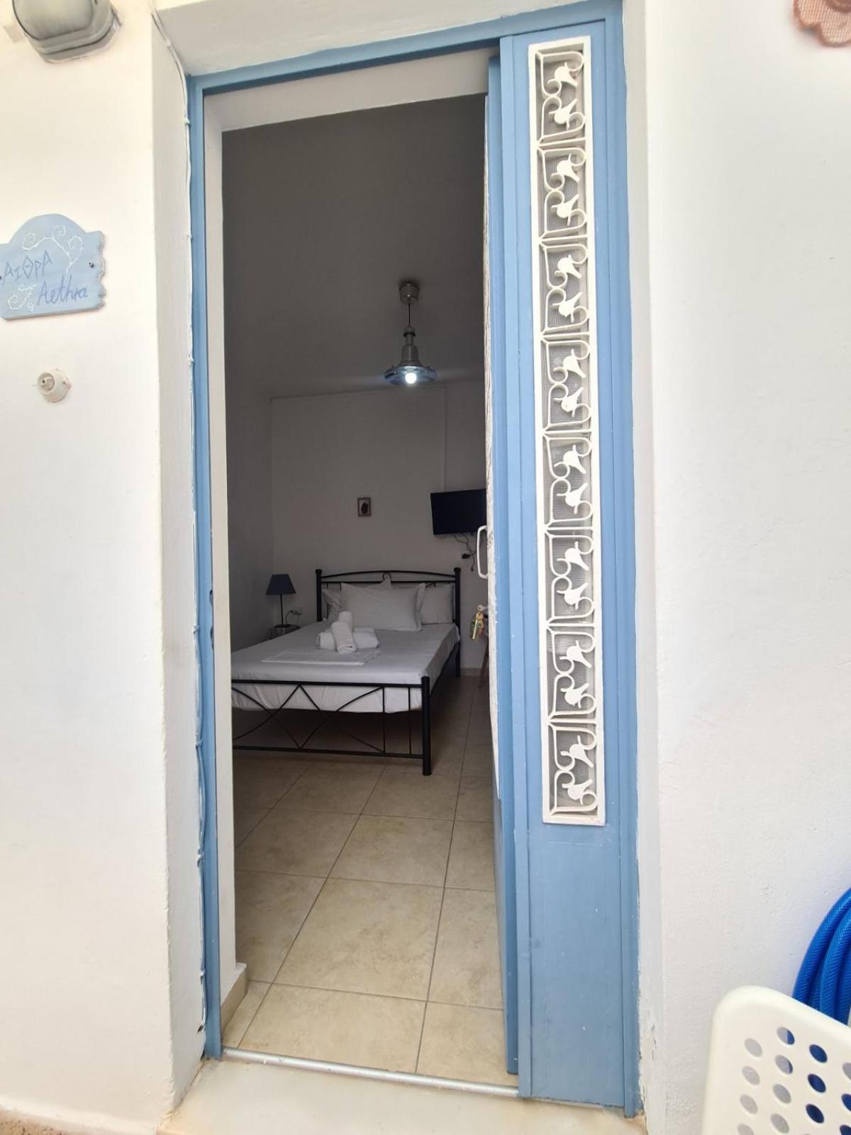 Aithra -Cosy Studio In Centre Of Poros Poros Town المظهر الخارجي الصورة