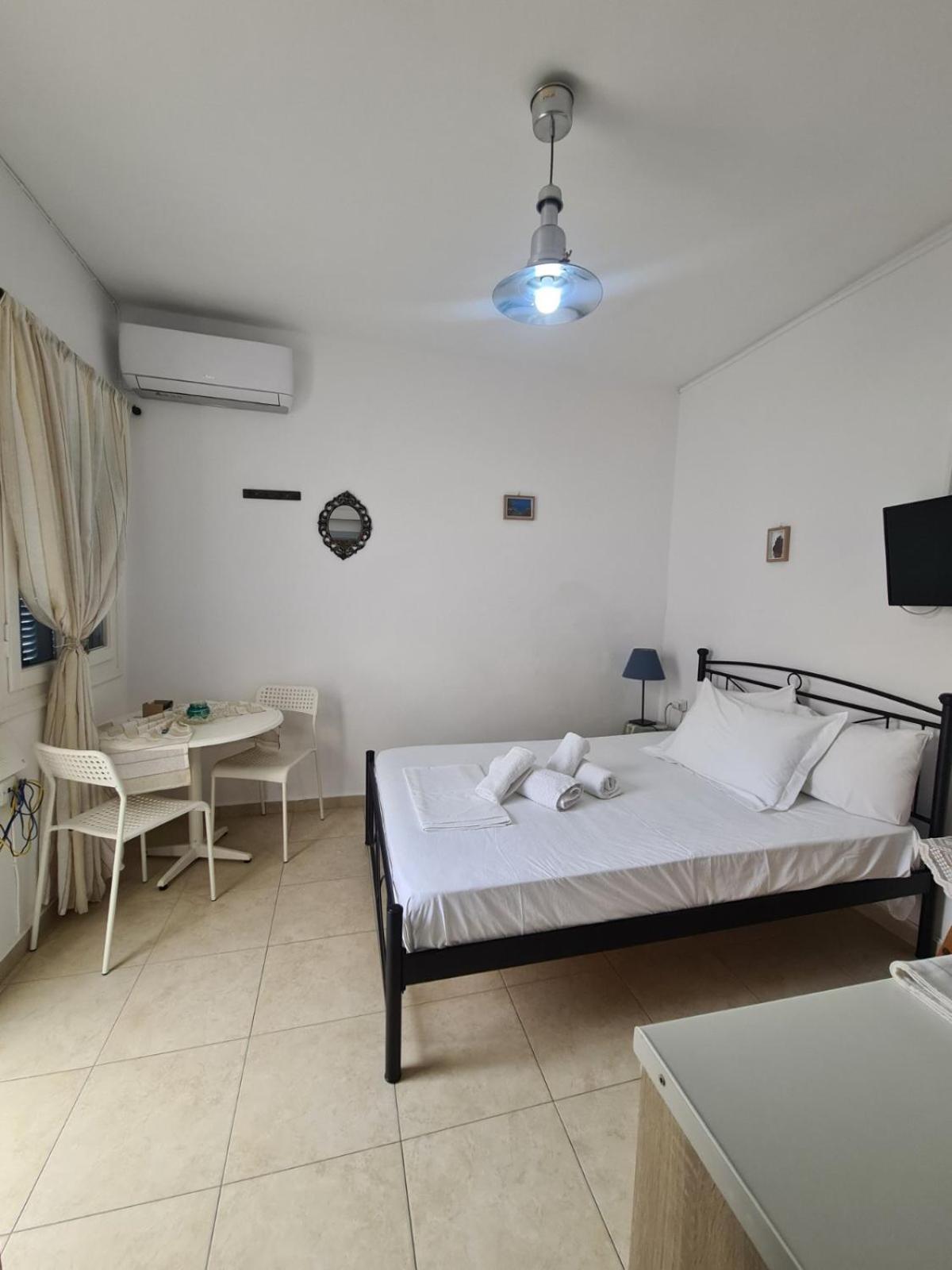 Aithra -Cosy Studio In Centre Of Poros Poros Town المظهر الخارجي الصورة